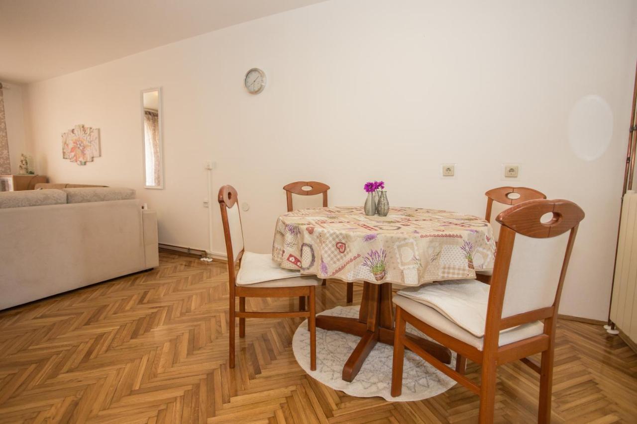 Apartment Rosse Porec Bagian luar foto