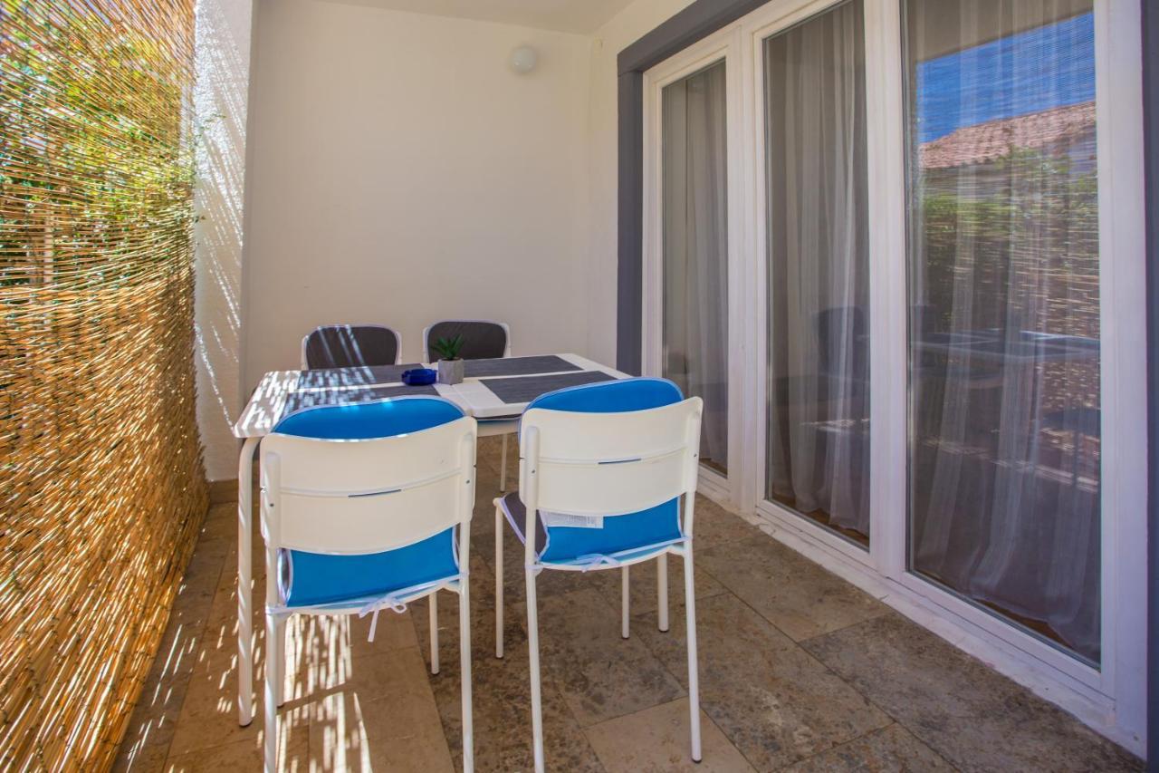 Apartment Rosse Porec Bagian luar foto