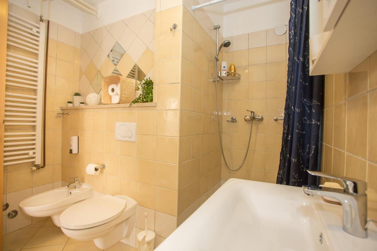 Apartment Rosse Porec Bagian luar foto