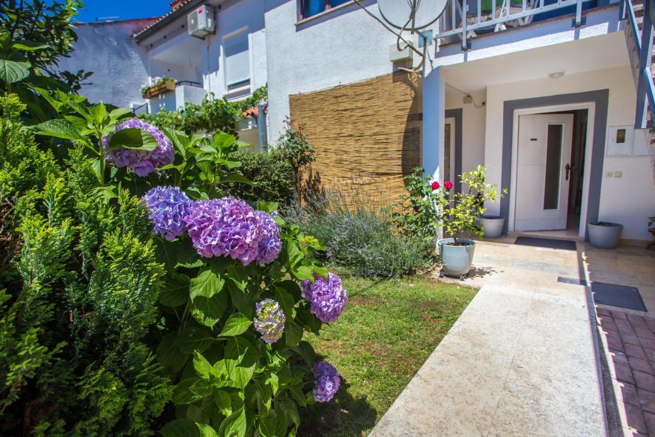 Apartment Rosse Porec Bagian luar foto