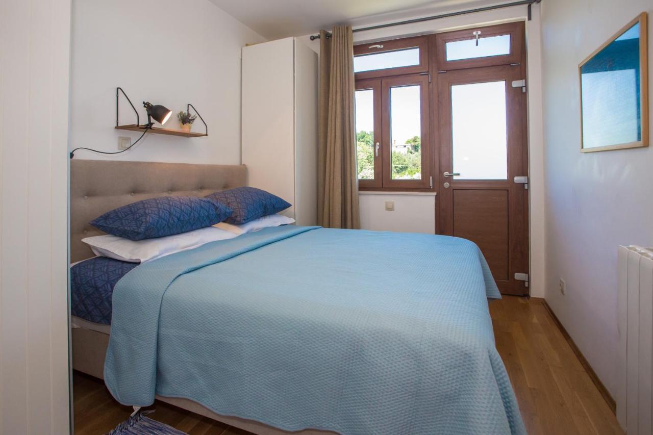 Apartment Rosse Porec Bagian luar foto
